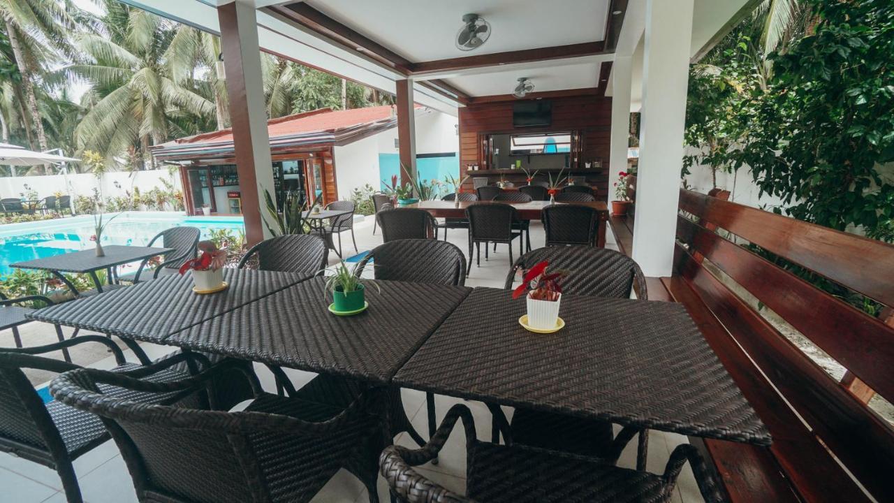 Point 303 Resort General Luna  Exterior foto